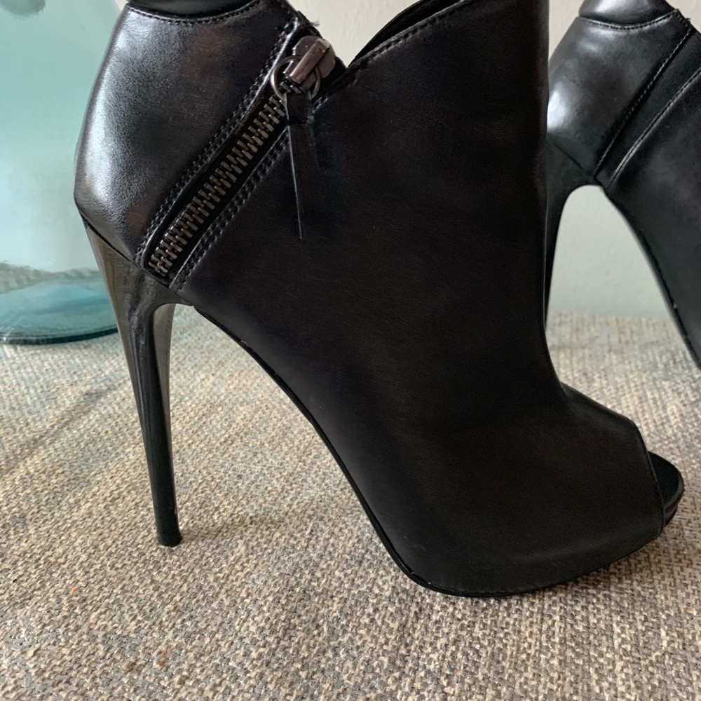 Black peep toe booties Steve Madden - Picture 3 of 6